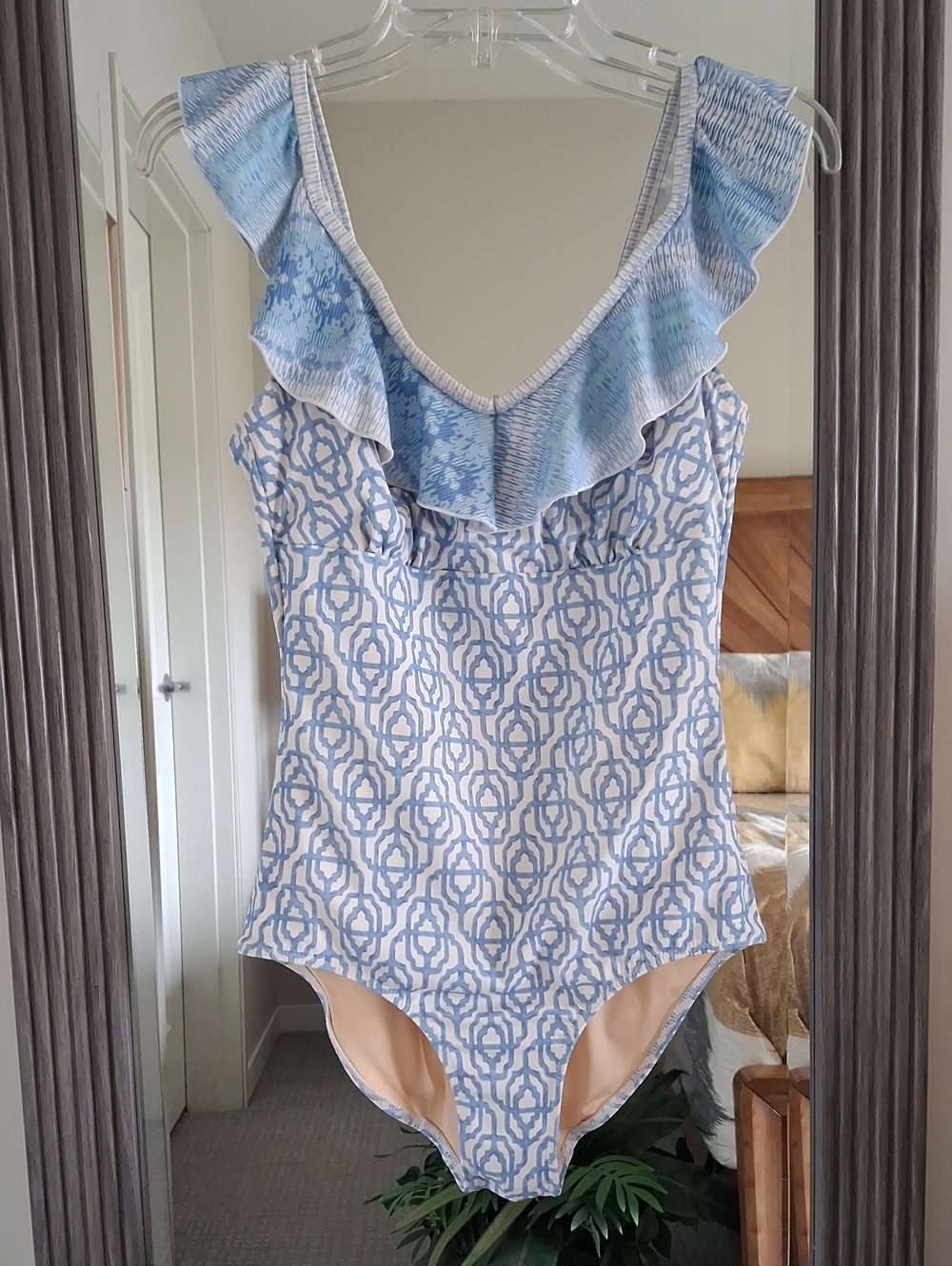 Cabana Life Lake Como Ruffle One-Piece Swimsuit ** Size Small